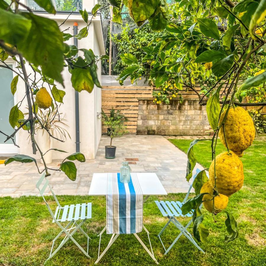 Bed and Breakfast Flavia'S Lemons Sorrento Exteriér fotografie