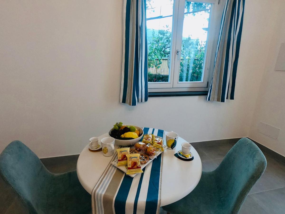 Bed and Breakfast Flavia'S Lemons Sorrento Exteriér fotografie